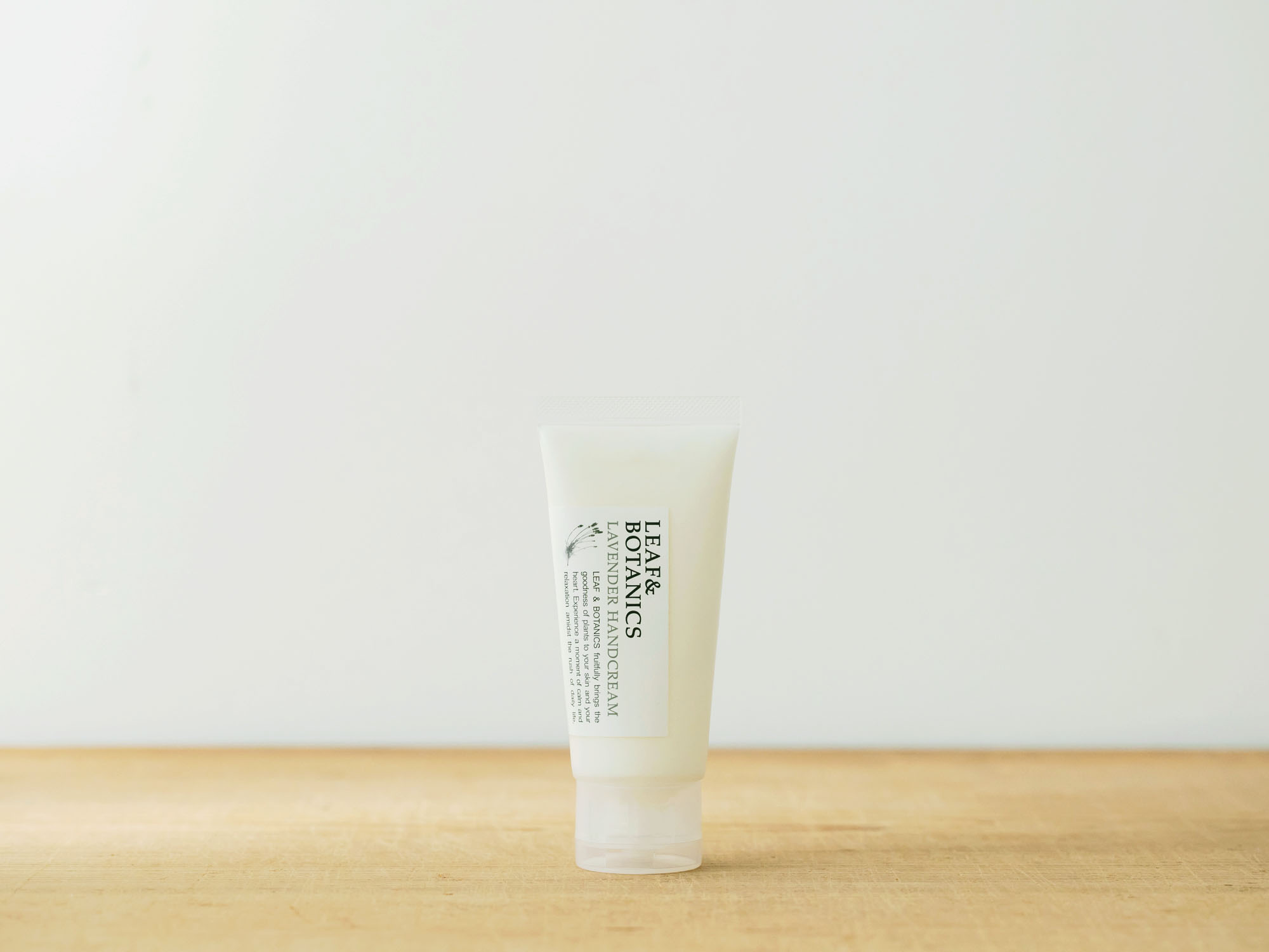松山油脂 LEAF&BOTANICS ハンドクリーム ラベンダー